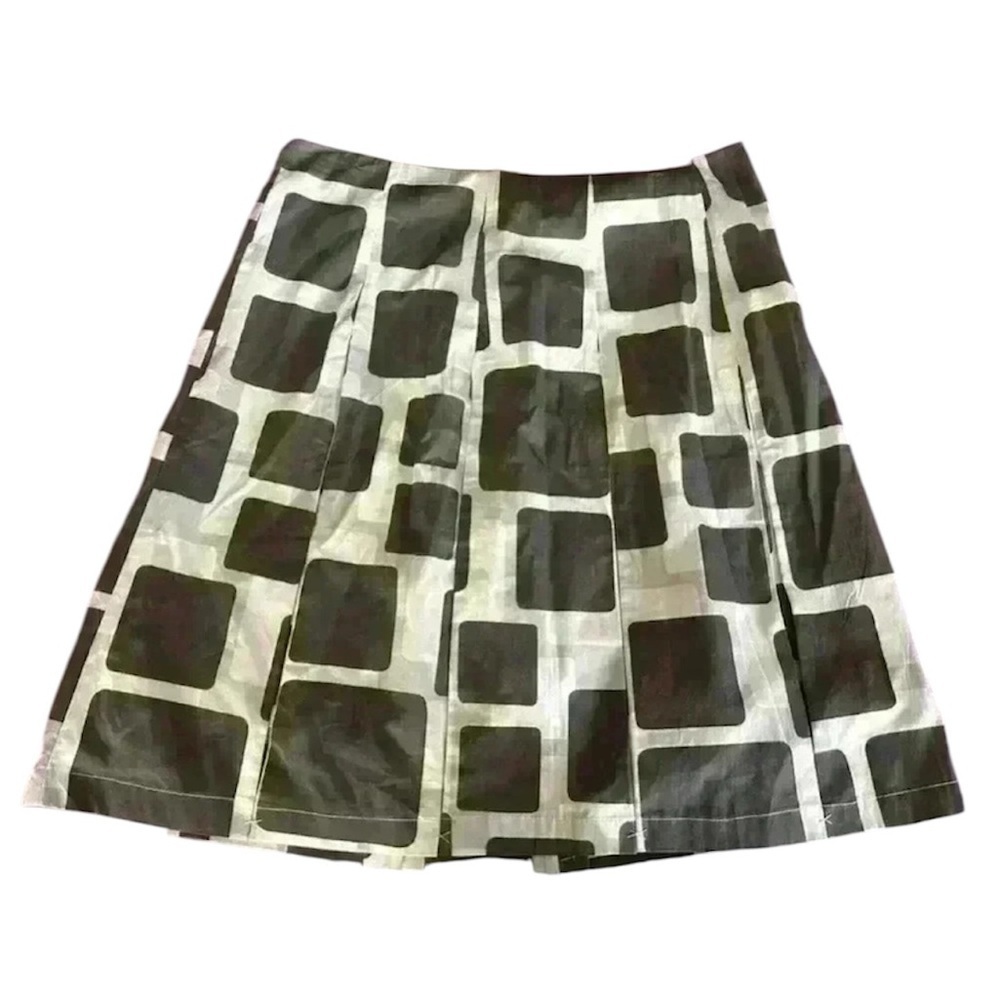 Jessica pleated skirt  size 14 NWT